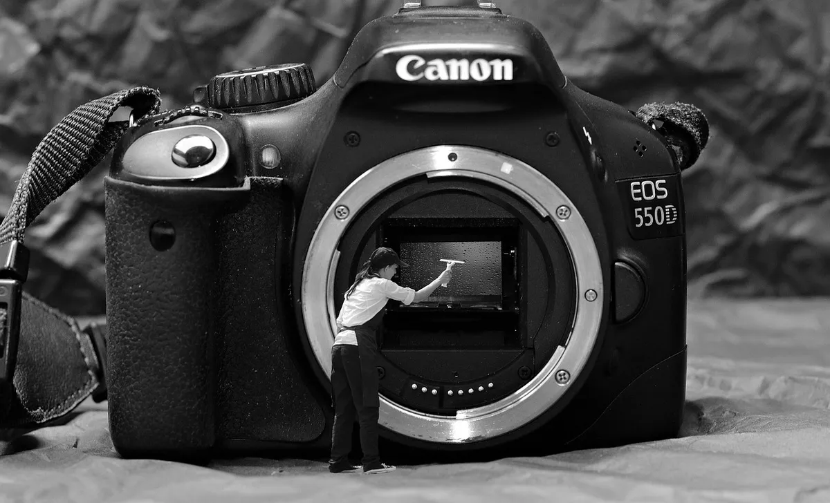 spring cleaning, sensor cleaning, sensor, cleaning, camera, clean, wash up, to clean, canon, 550d, innenleben a camera, mirrors, woman, puller, laundry day, nat